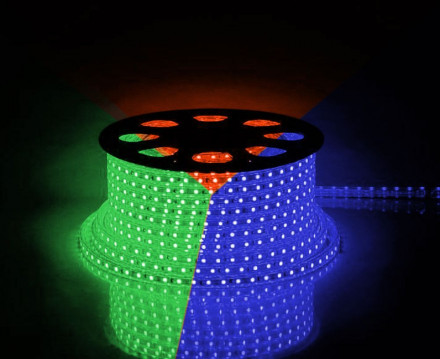Cветодиодная LED лента Feron LS704, 60SMD(3528)/м 4.4Вт/м  100м IP65 220V мультиколор арт.26267