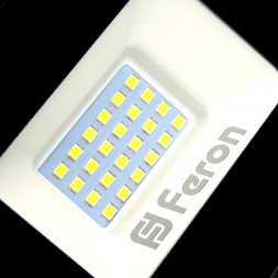 Светодиодный прожектор Feron с датчиком LL-907 IP44 30W 6400K арт.29557