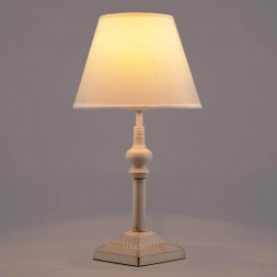 Настольная лампа Eurosvet 01061/1 белый с золотом