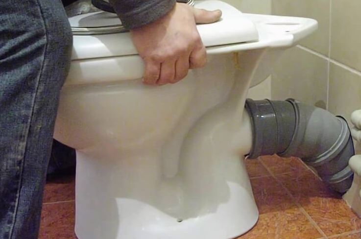 Установка унитаза